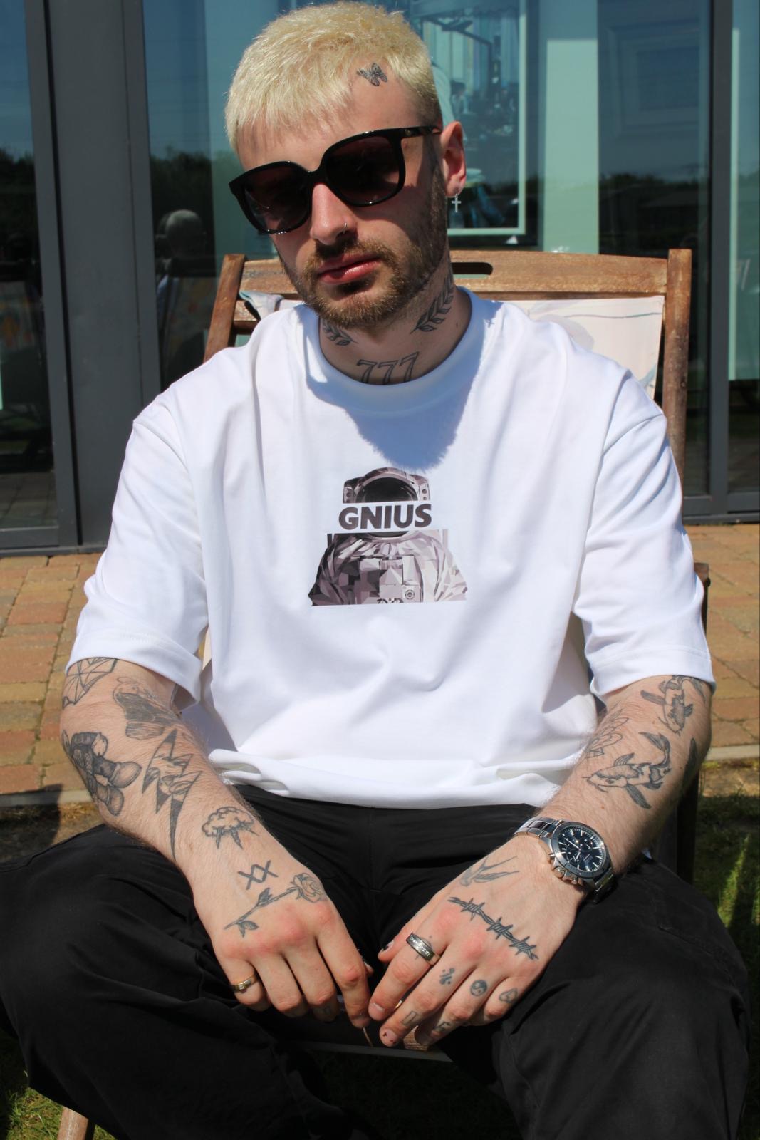 GNIUS x EPOLLO 'ASTRONAUT' OVERSIZED TEE