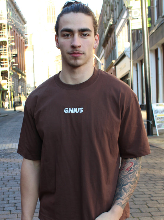 GNIUS  SIGNATURE OVERSIZED TEE IN LUXURY BROWN