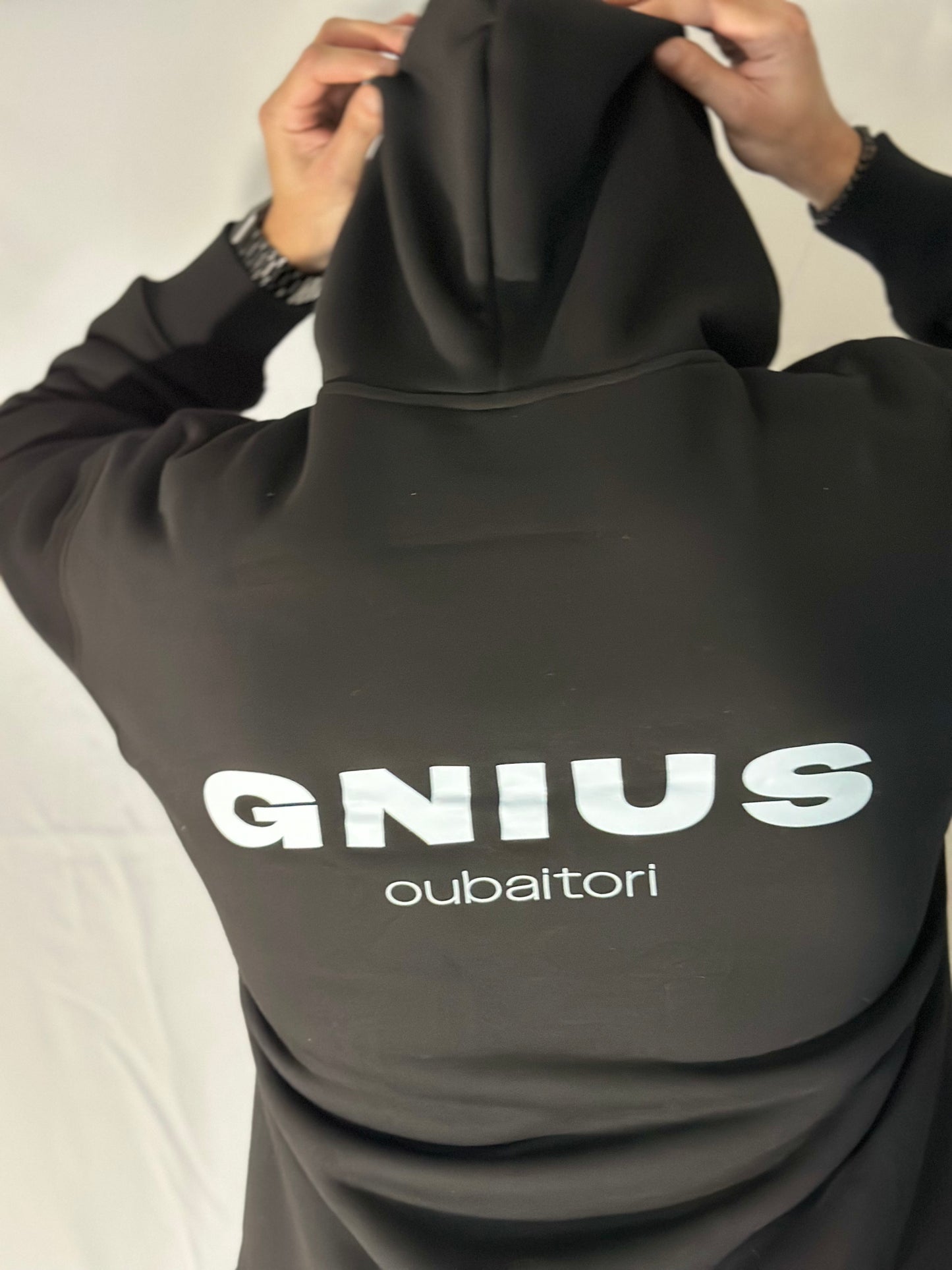 OUBAITORI HOODIE IN BLACK